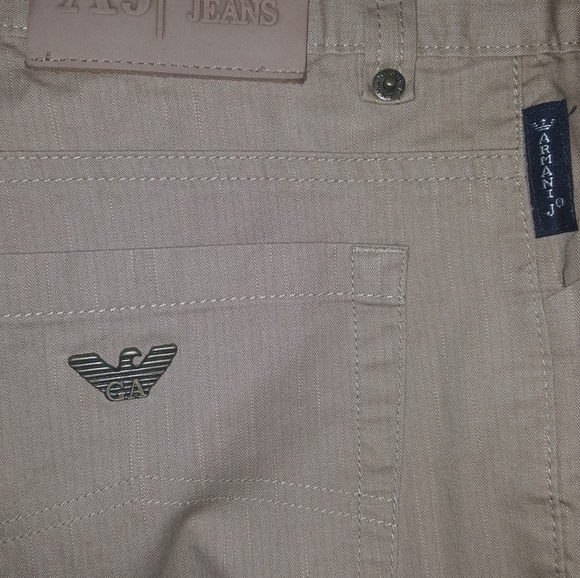 Armani Jeans - Picture 3 of 7